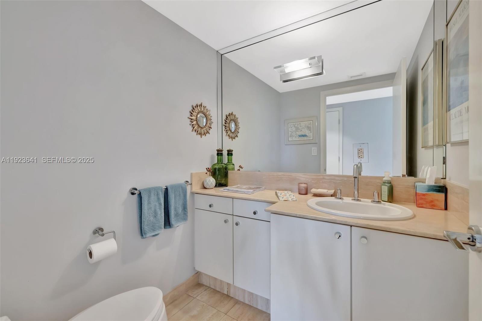 7000 ISL BLVD WILLIAMS IS - Residential