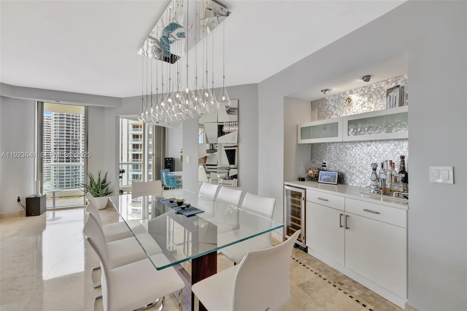 Properties 4 7000 Island Blvd 1701