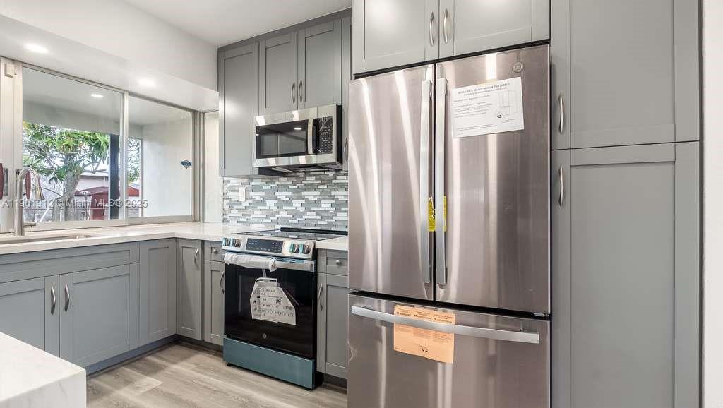 MIRAMAR PARK FIRST ADD - Residential Lease