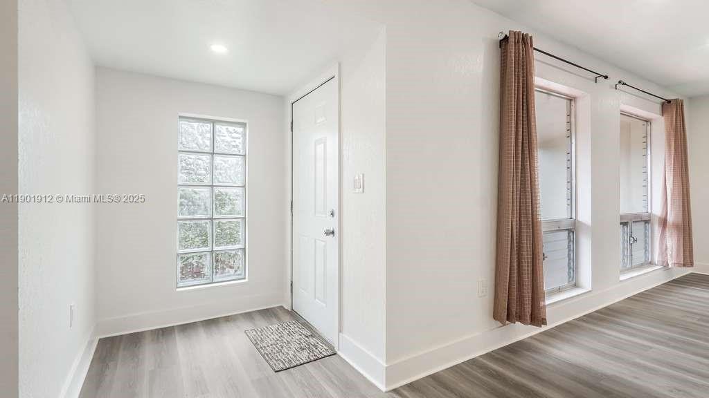 MIRAMAR PARK FIRST ADD - Residential Lease