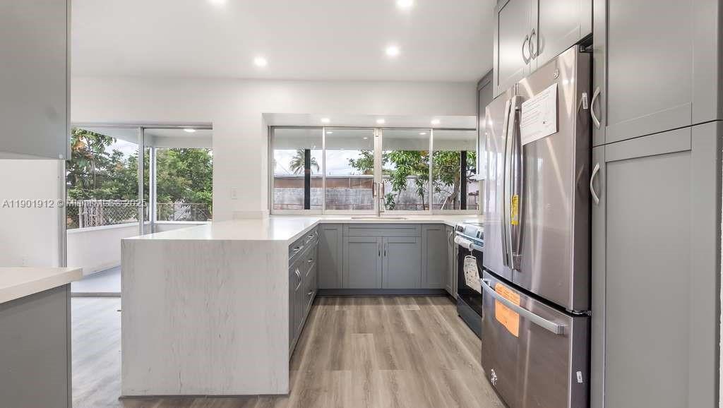 MIRAMAR PARK FIRST ADD - Residential Lease