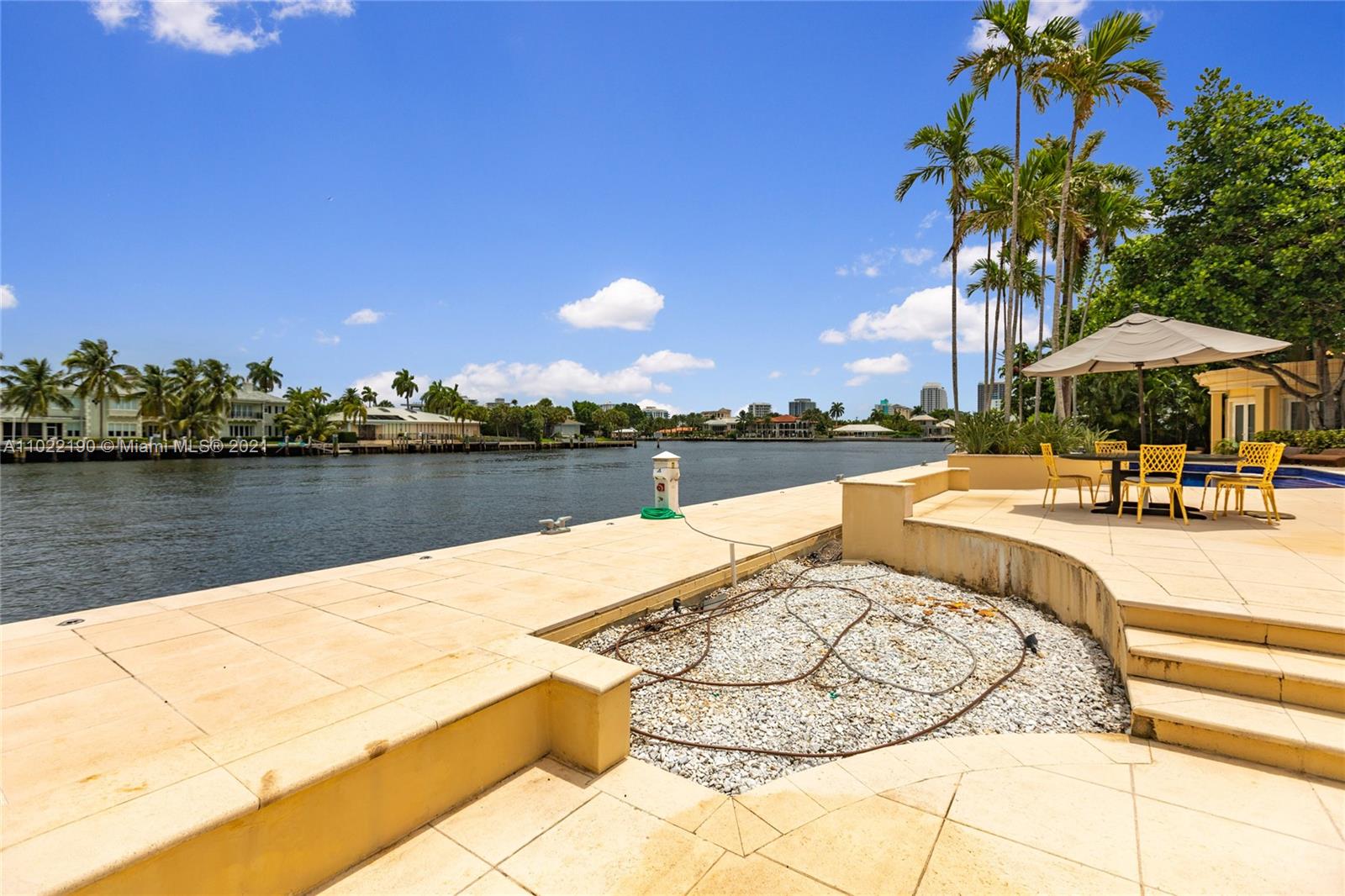 MERRITT ISLE - Residential