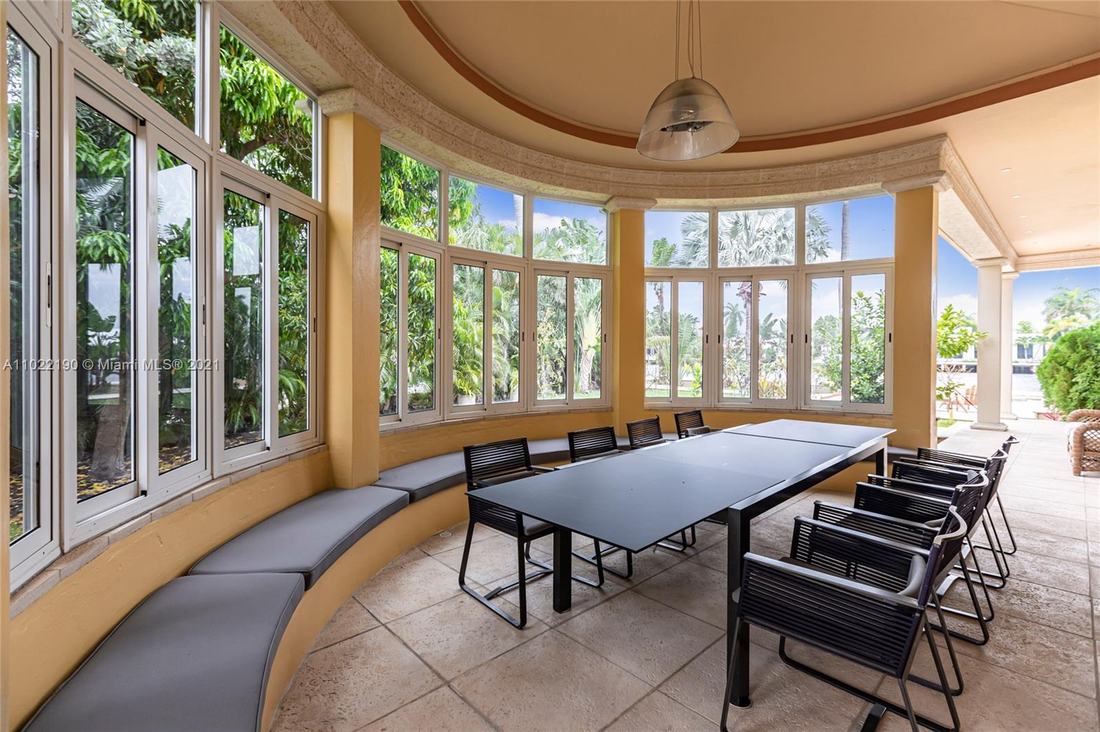 MERRITT ISLE - Residential