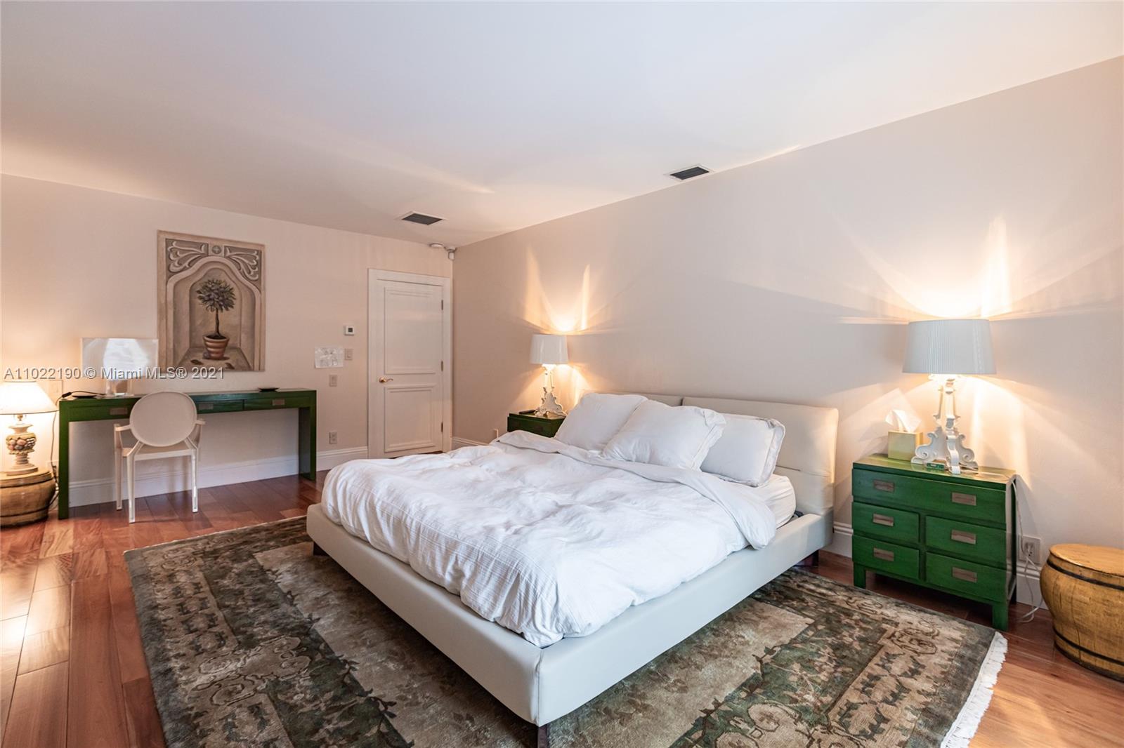 MERRITT ISLE - Residential