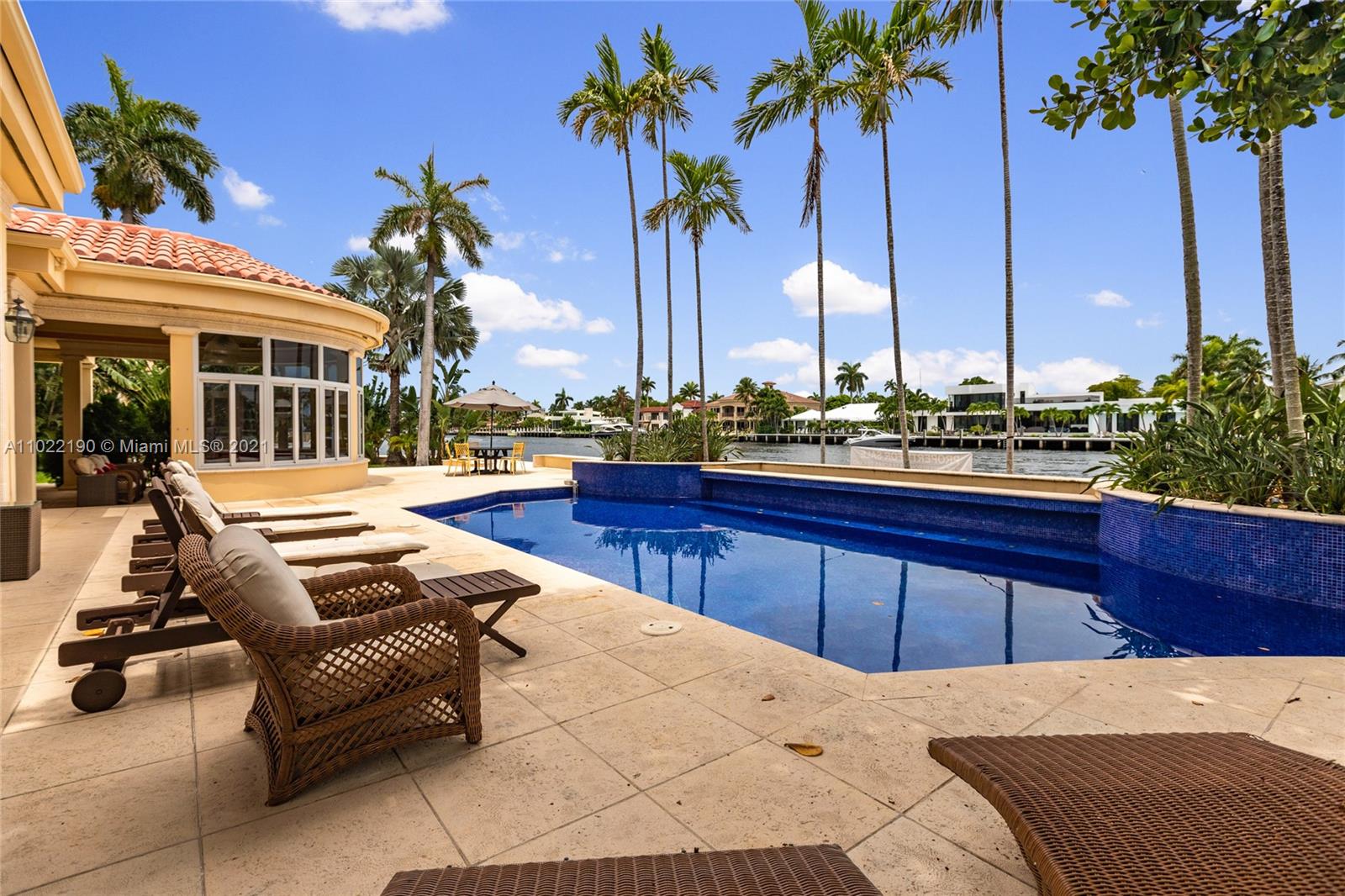 MERRITT ISLE - Residential