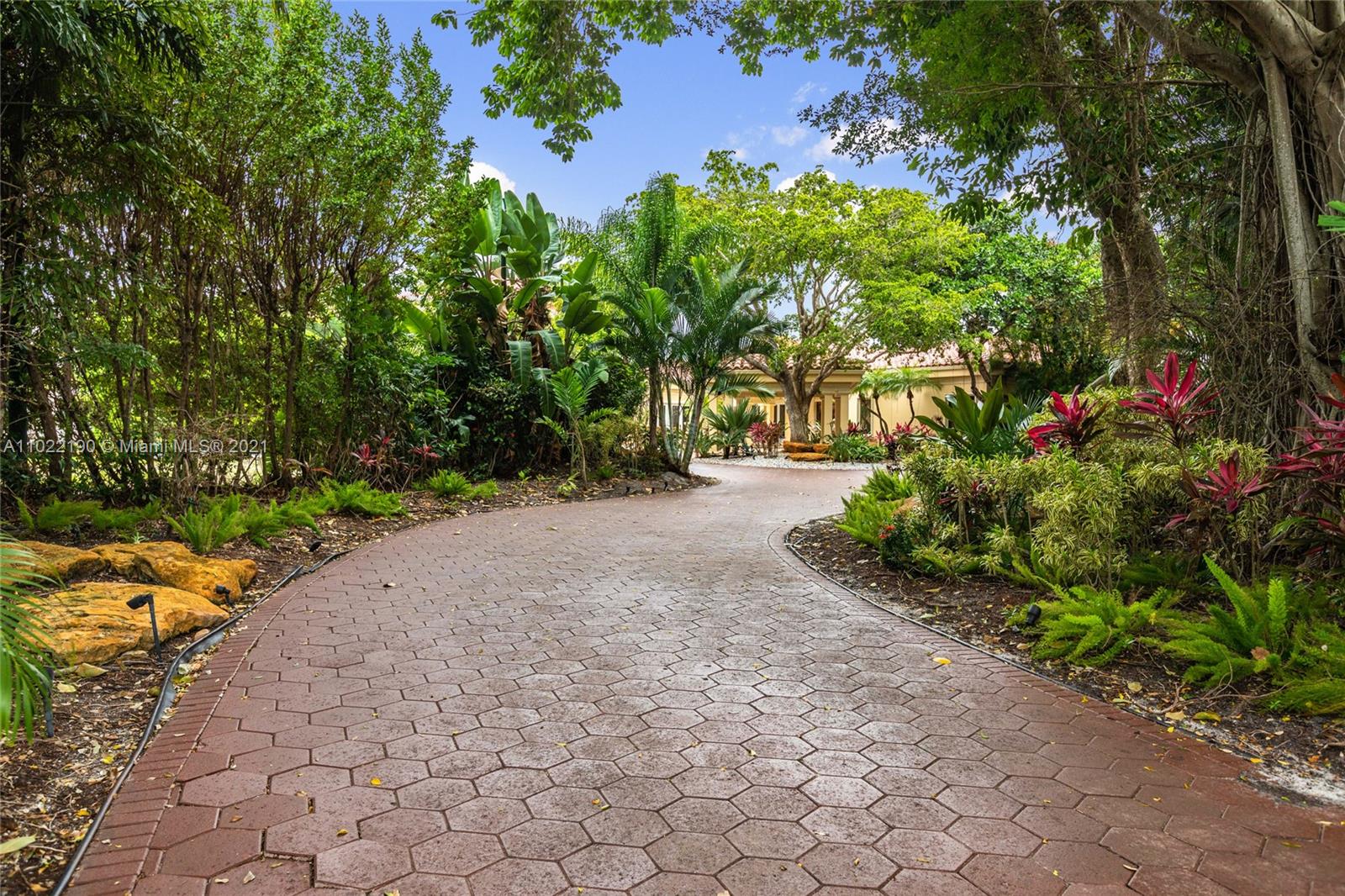 MERRITT ISLE - Residential