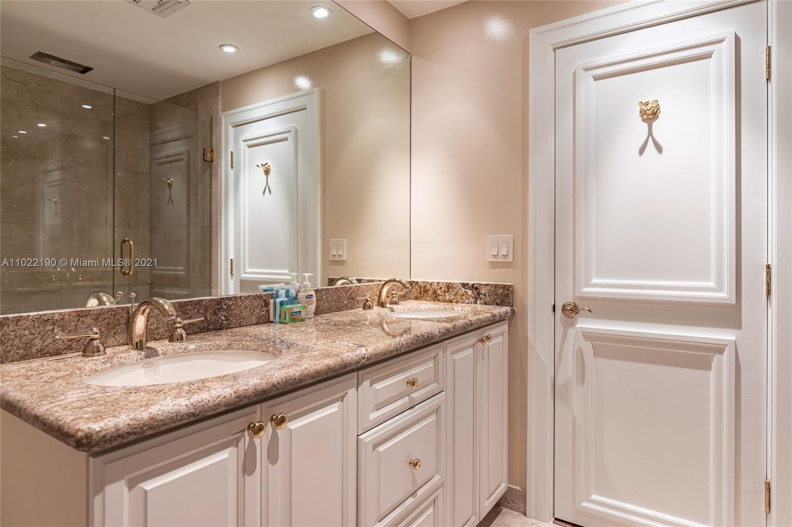 MERRITT ISLE - Residential