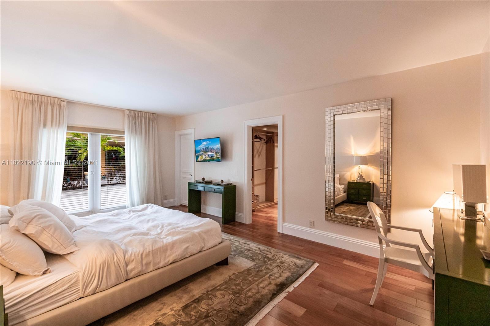 MERRITT ISLE - Residential