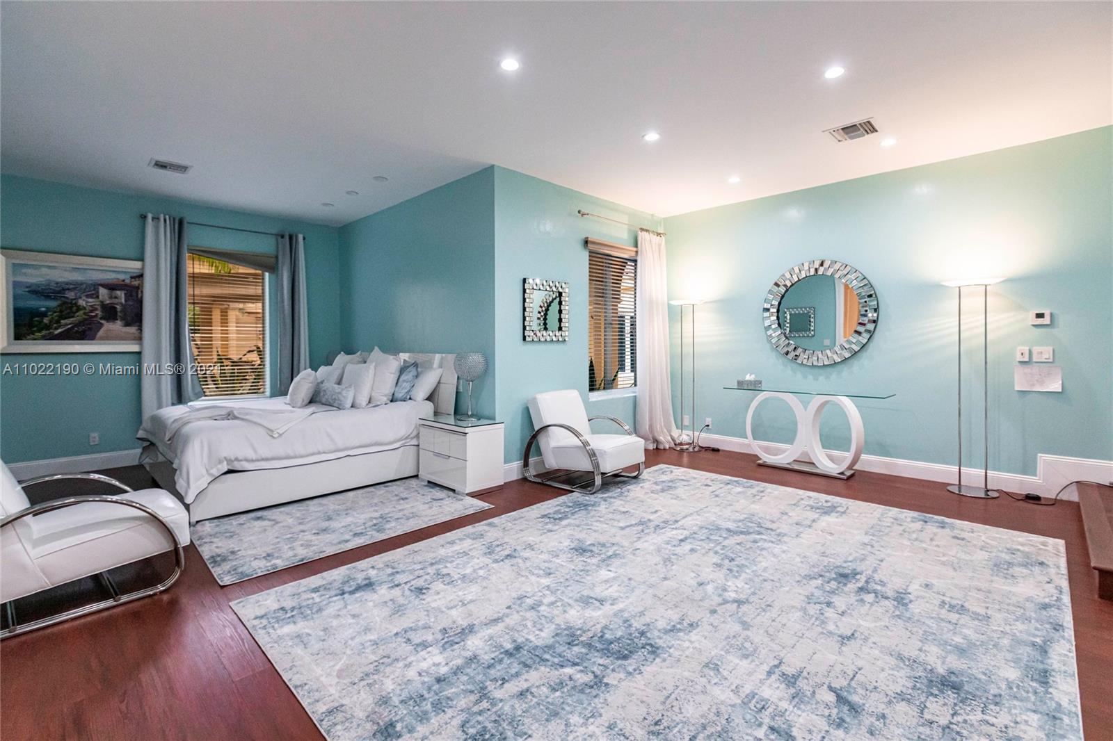 MERRITT ISLE - Residential