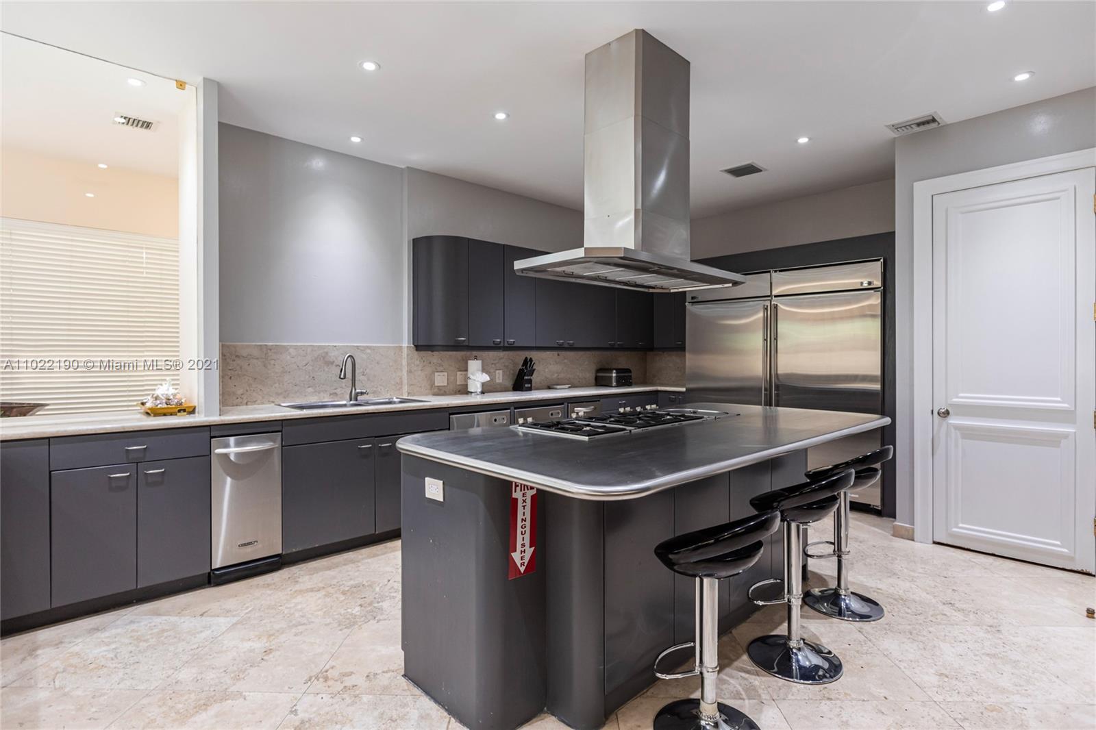 MERRITT ISLE - Residential