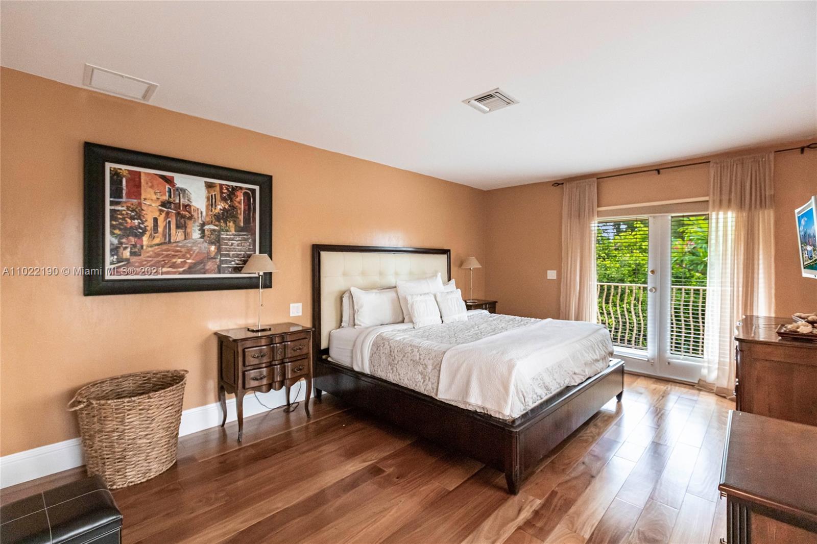 MERRITT ISLE - Residential