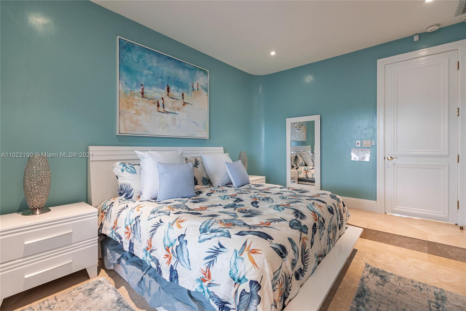 MERRITT ISLE - Residential