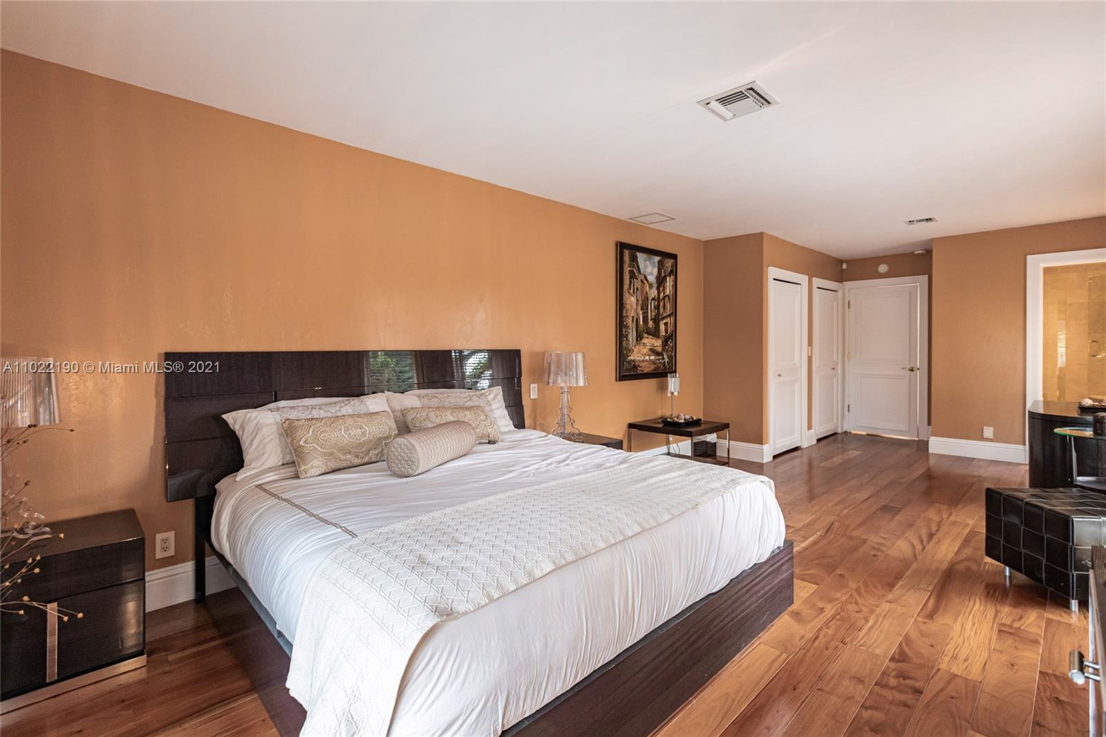 MERRITT ISLE - Residential