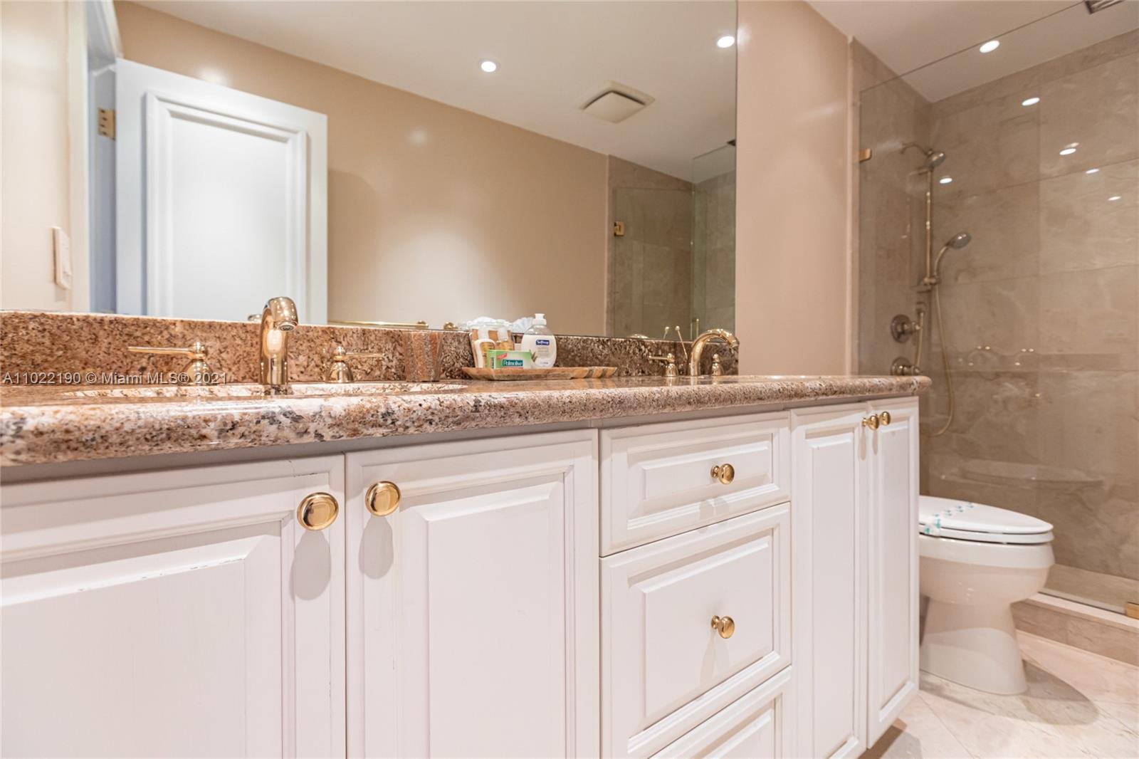 MERRITT ISLE - Residential