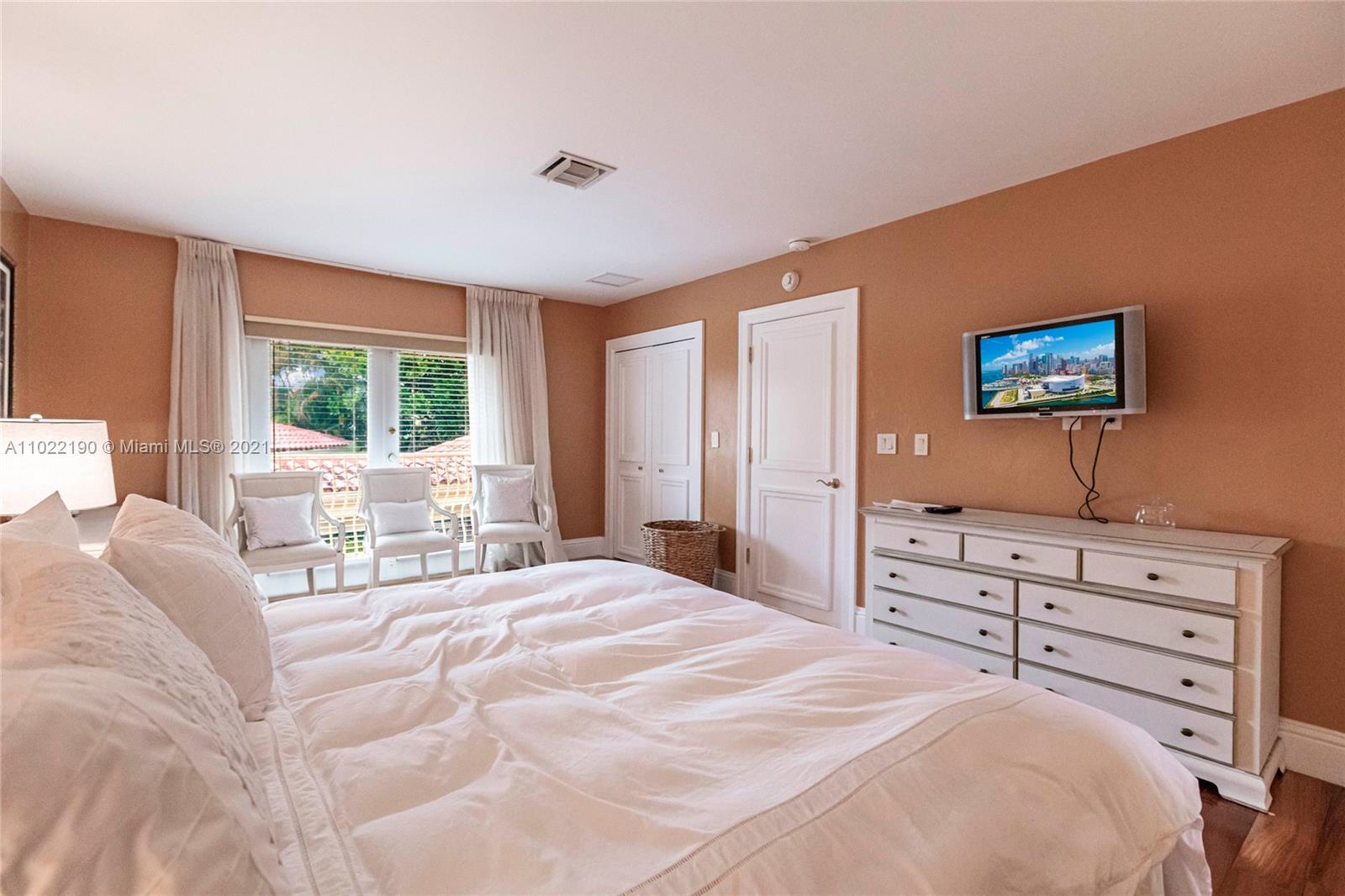 MERRITT ISLE - Residential