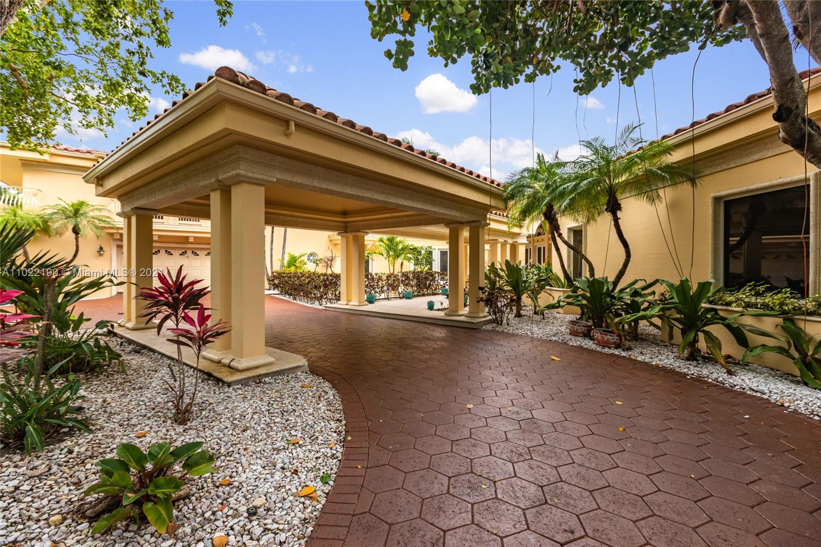 MERRITT ISLE - Residential