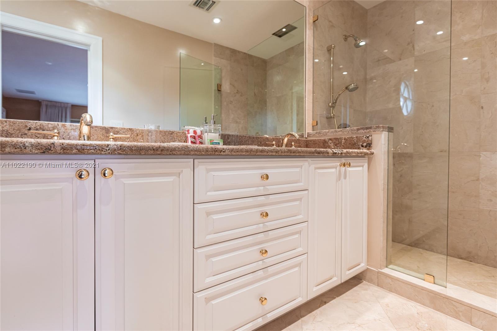 MERRITT ISLE - Residential