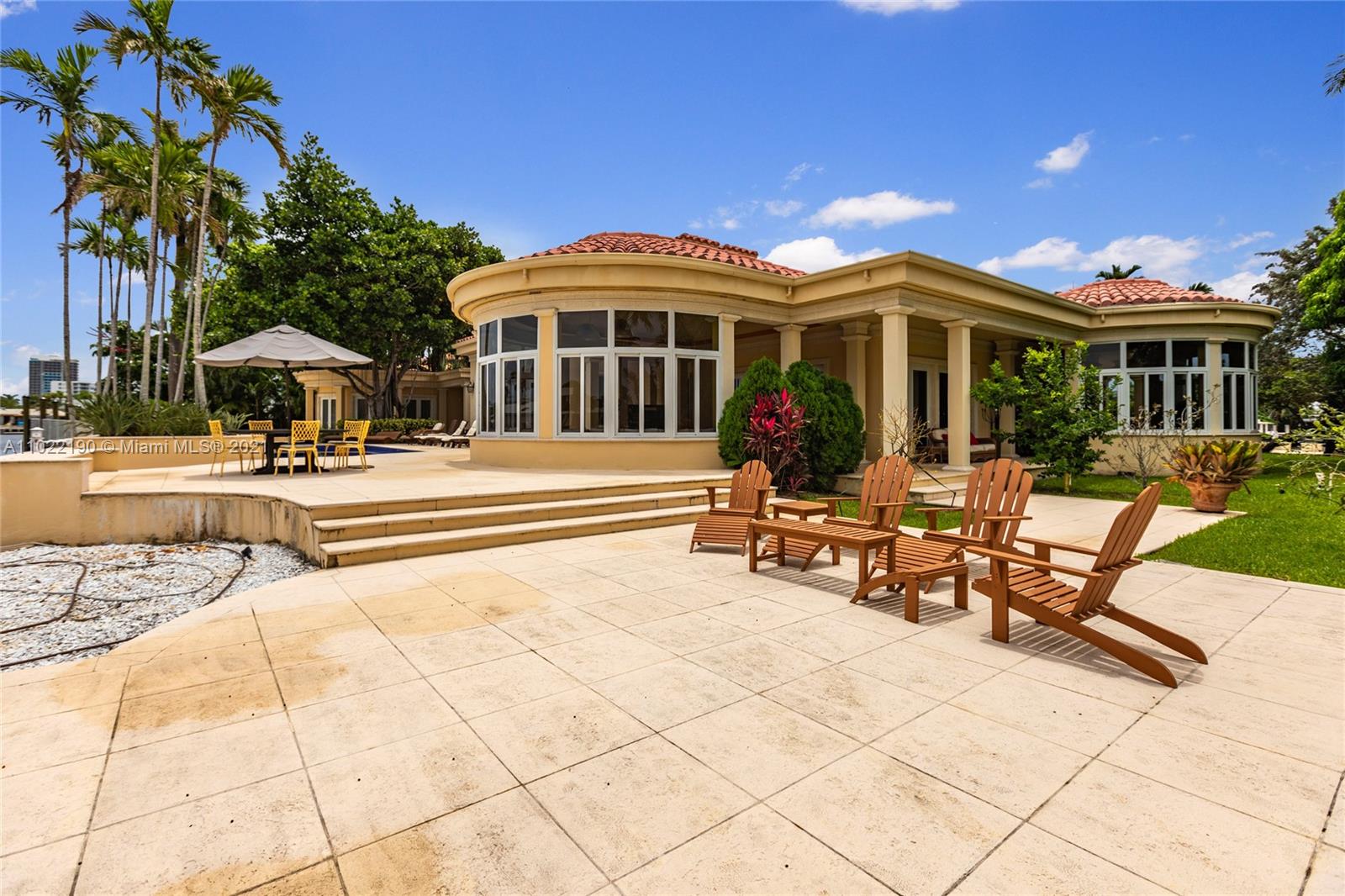 MERRITT ISLE - Residential