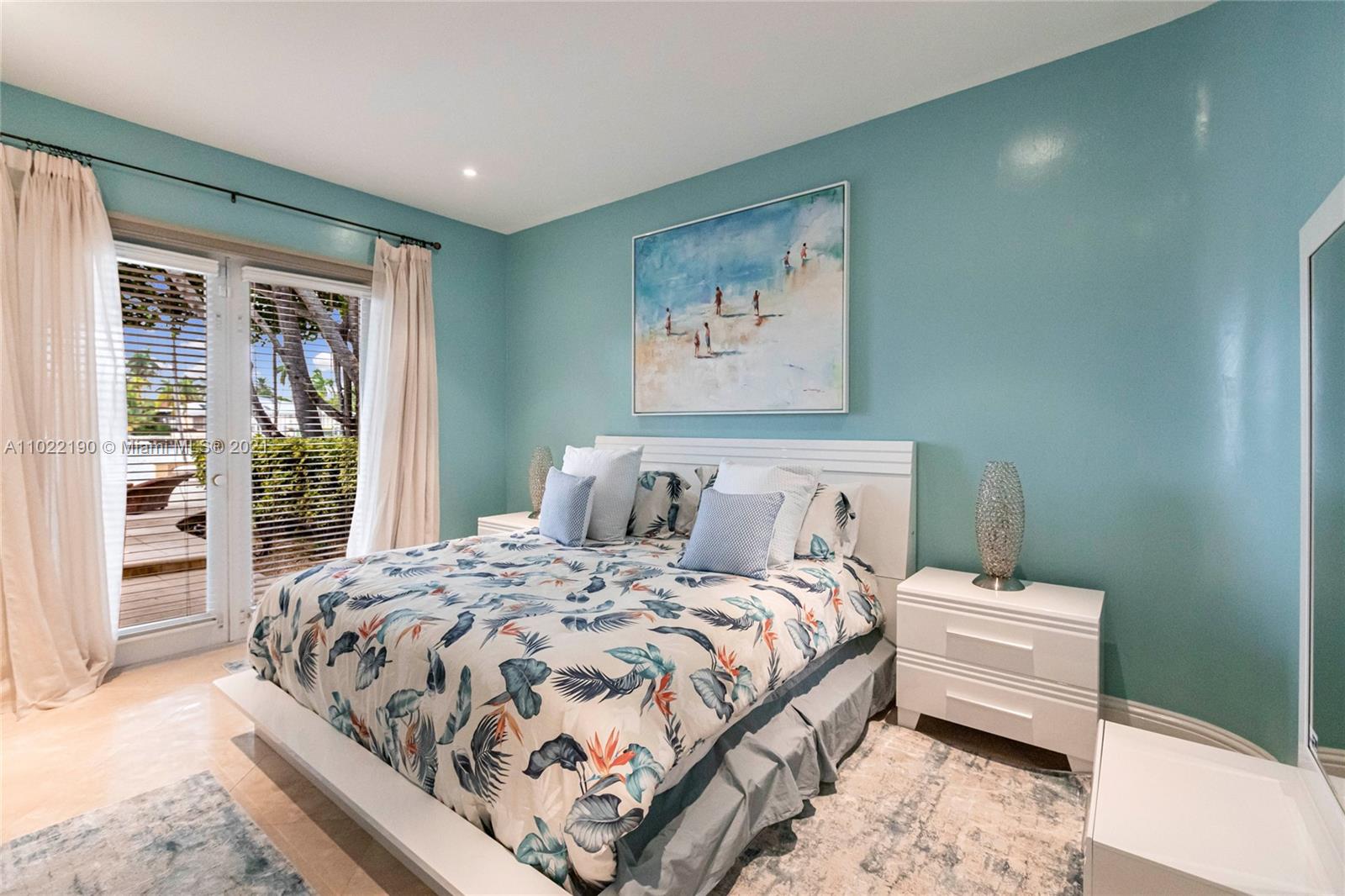 MERRITT ISLE - Residential