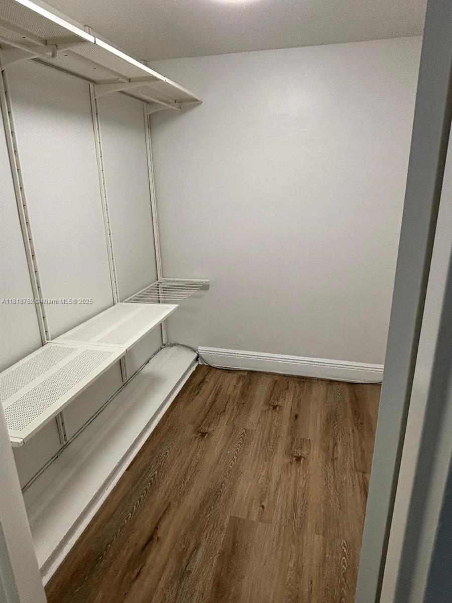 KING COLE CONDO - Residential Lease