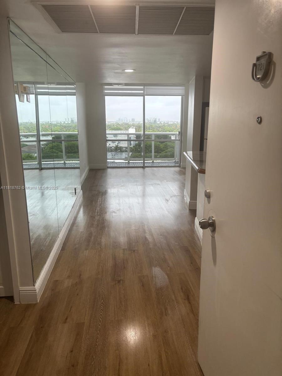 KING COLE CONDO - Residential Lease