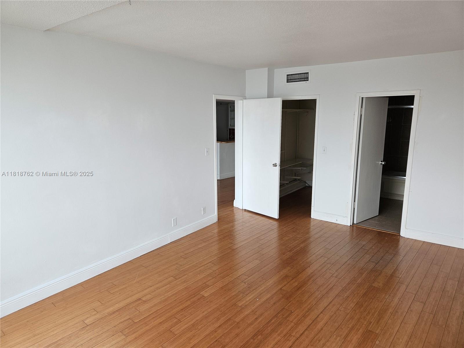KING COLE CONDO - Residential Lease