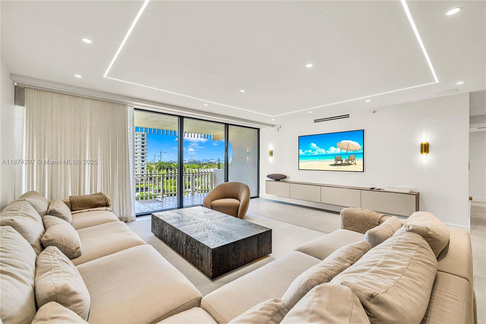 KENILWORTH CONDO - Residential