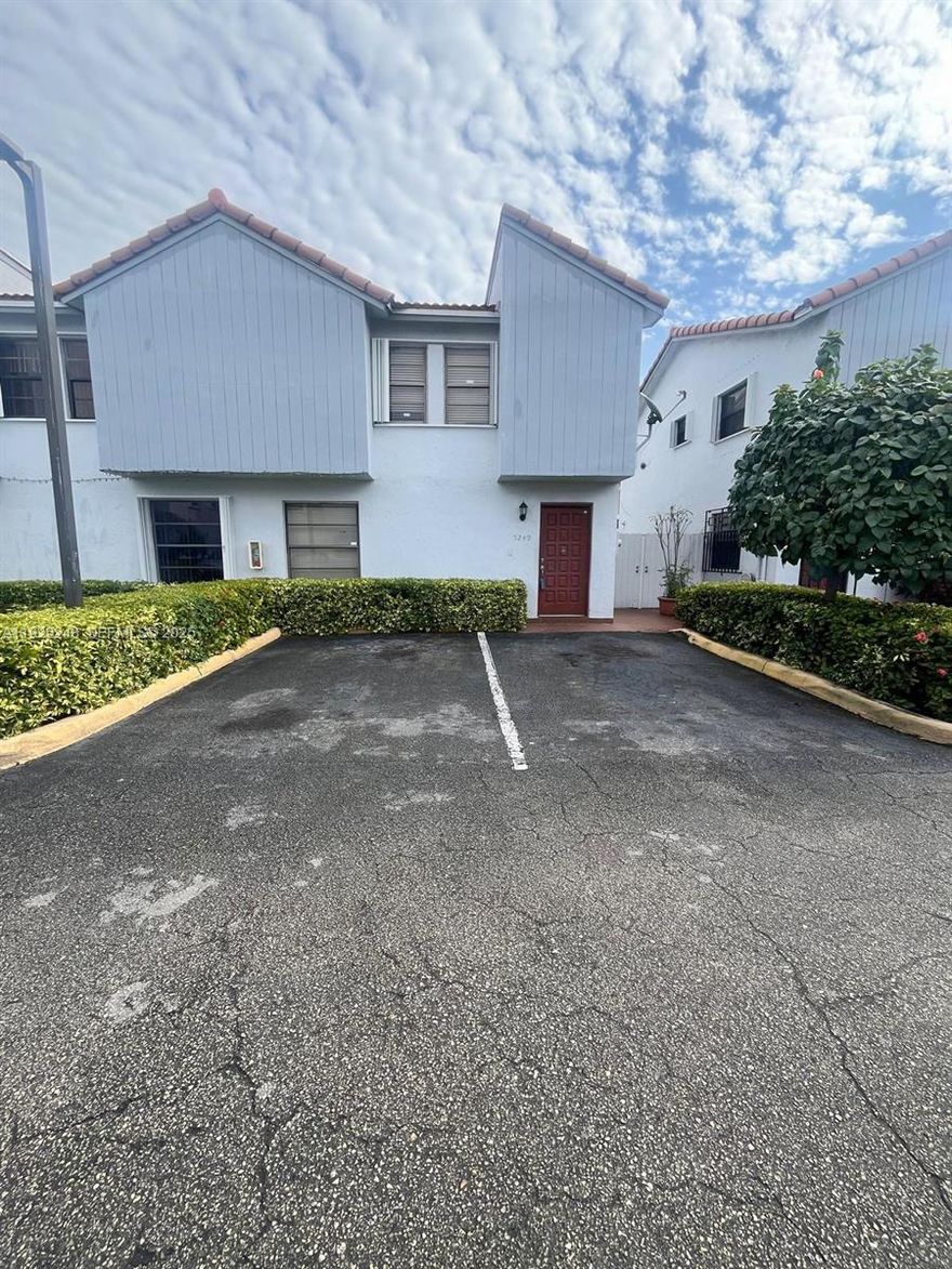 Fantastic opportunity to rent this spacious and beautifully maintained 3-bedroom, 2.5-bath townhouse in the highly sought-after Hialeah Gardens area. This two-story home offers a modern, fully-equipped kitchen featuring stainless steel appliances and granite countertops. Tile flooring runs throughout the first and second floors, with laminated wood on the stairs. Enjoy a large, fenced backyard, perfect for family gatherings and entertaining. Located in a gated community with two dedicated parking spaces right at your doorstep. This central location is close to excellent schools, Westland Mall, shopping centers, major expressways, and more. A must-see!