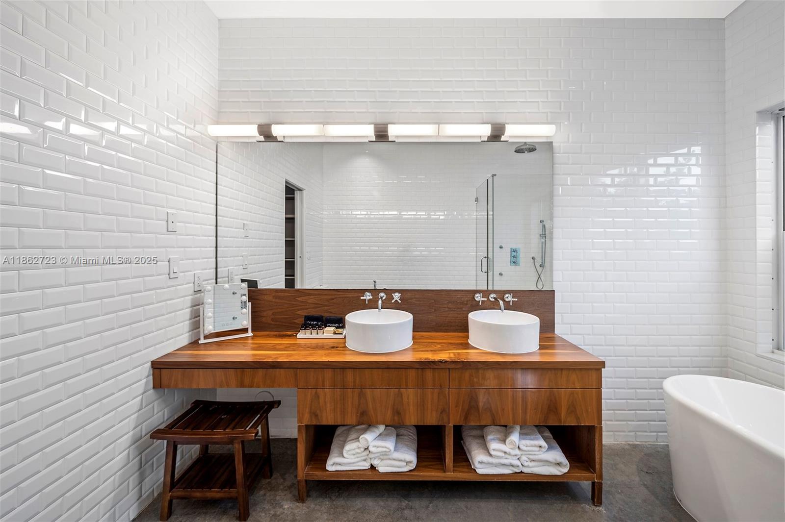 HAYNSWORTH VILLAGE - Residential