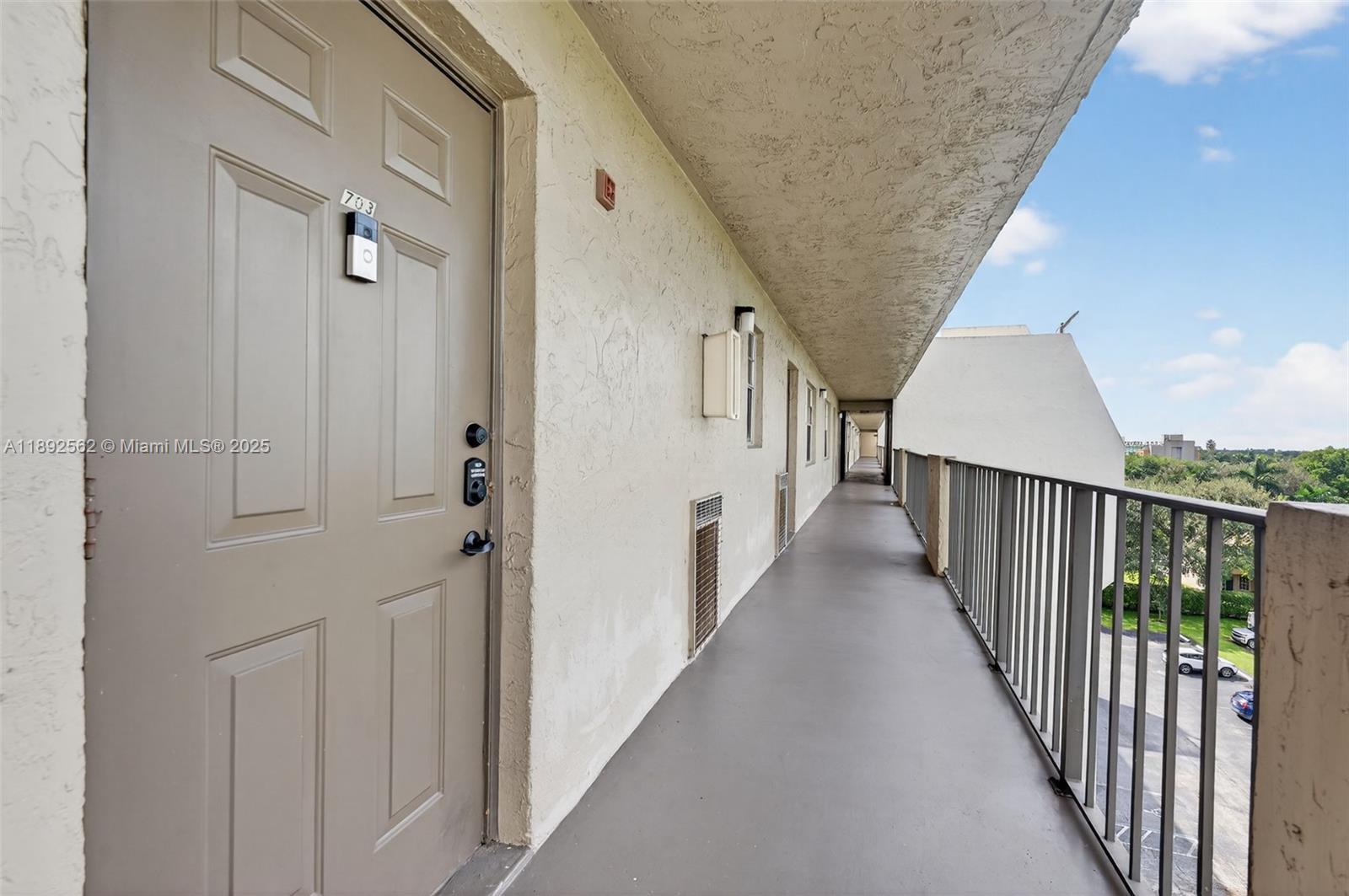 ROLLING HILLS GOLF AND TE - Residential