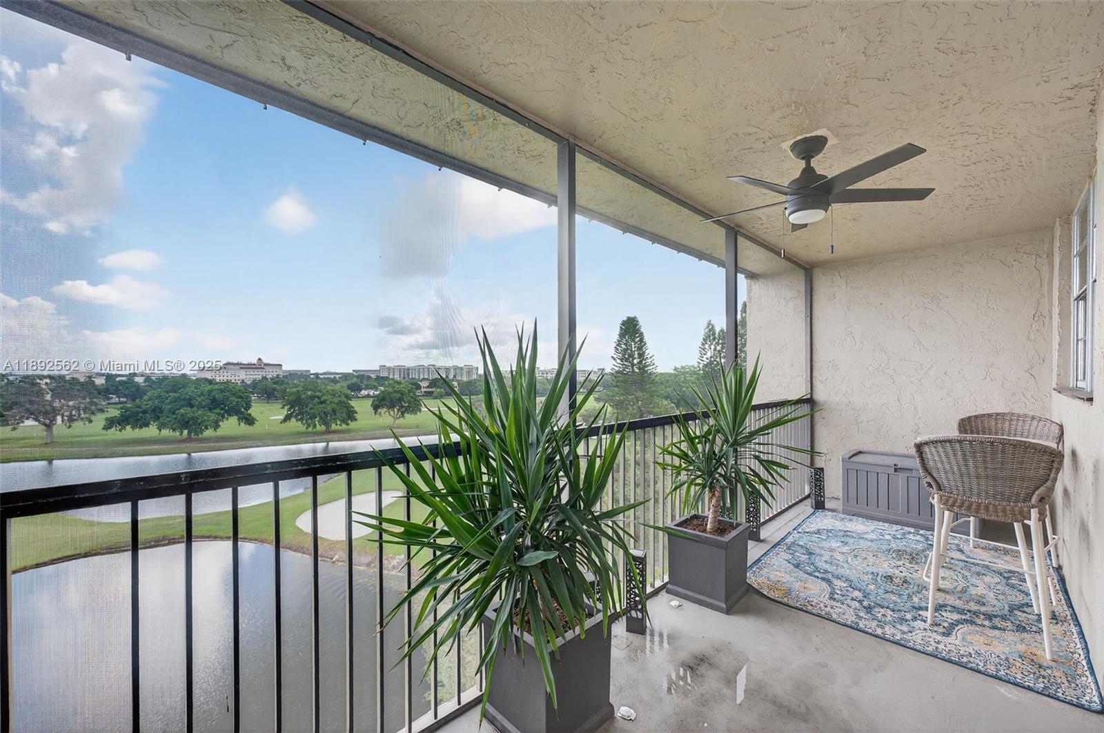 ROLLING HILLS GOLF AND TE - Residential