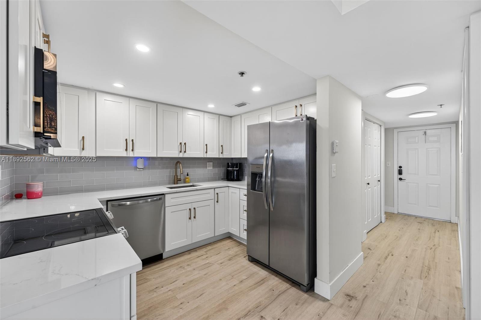 ROLLING HILLS GOLF AND TE - Residential