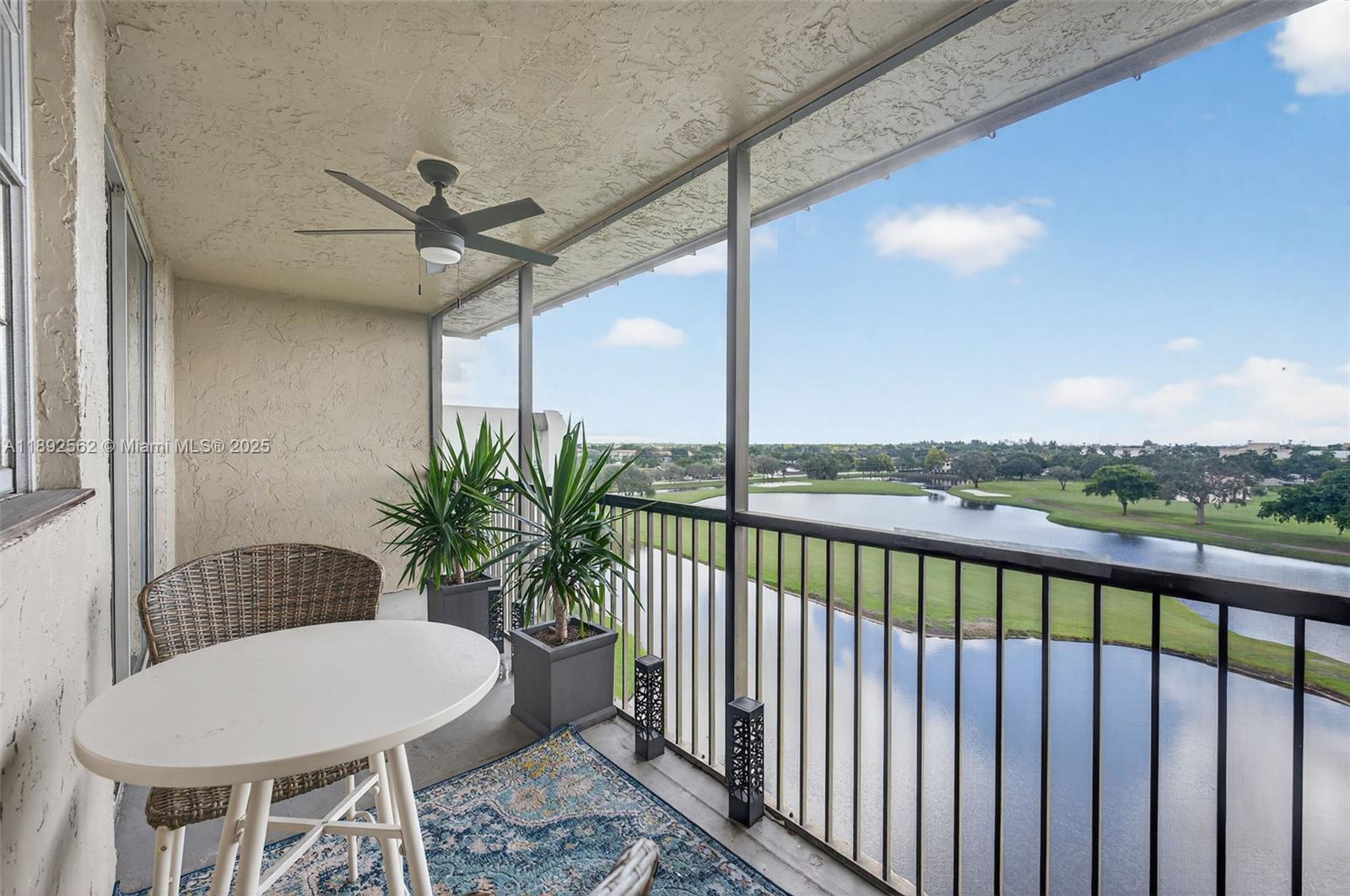 ROLLING HILLS GOLF AND TE - Residential