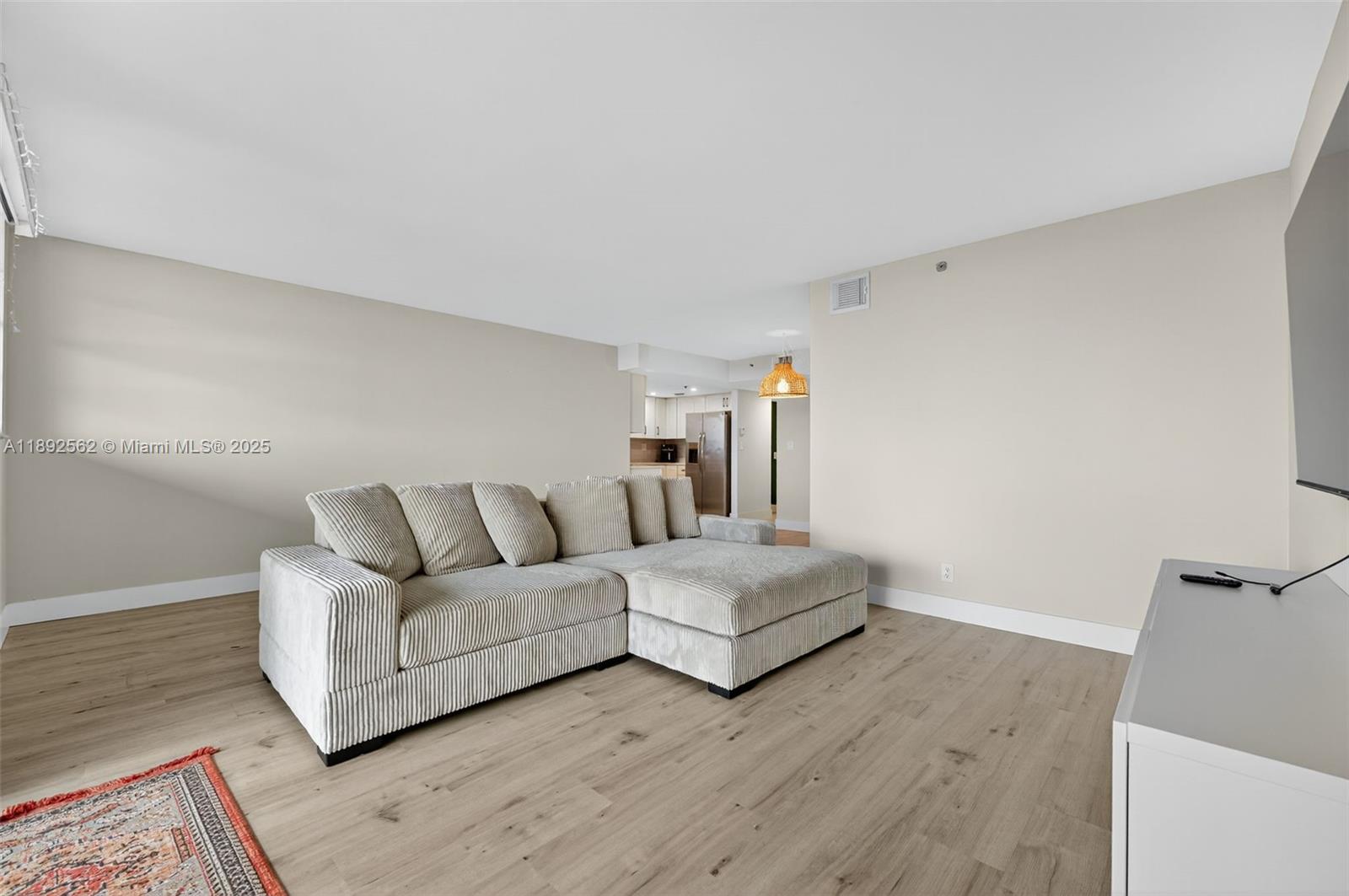 ROLLING HILLS GOLF AND TE - Residential