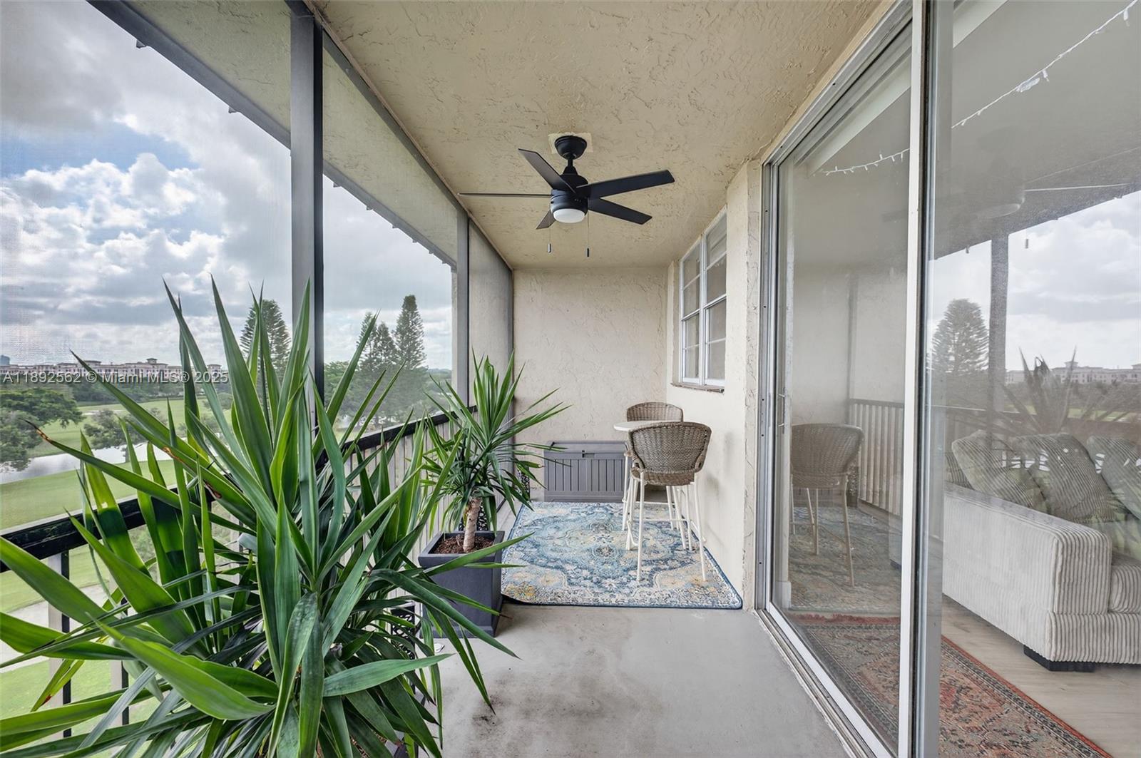 ROLLING HILLS GOLF AND TE - Residential
