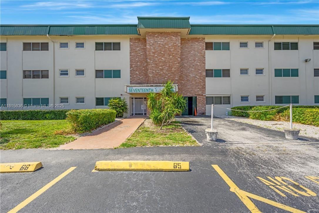 Rental Property at 1450 Atlantic Shores Blvd 315, Hallandale Beach, Broward County, Florida - Bedrooms: 1 
Bathrooms: 1  - $1,700 MO.