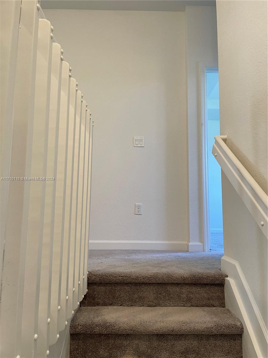 VISTA LAGO - Residential Lease