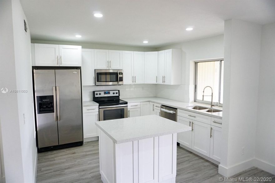 BEAUTIFULL TOWNHOUSE CONDO, PROPERTY HAS BEEN UPDATED INCLUDING THE A/C CORNER UNIT A MUST SEE, 55 PLUS COMMUNITY, 2/2 1240 UNDER A/C.