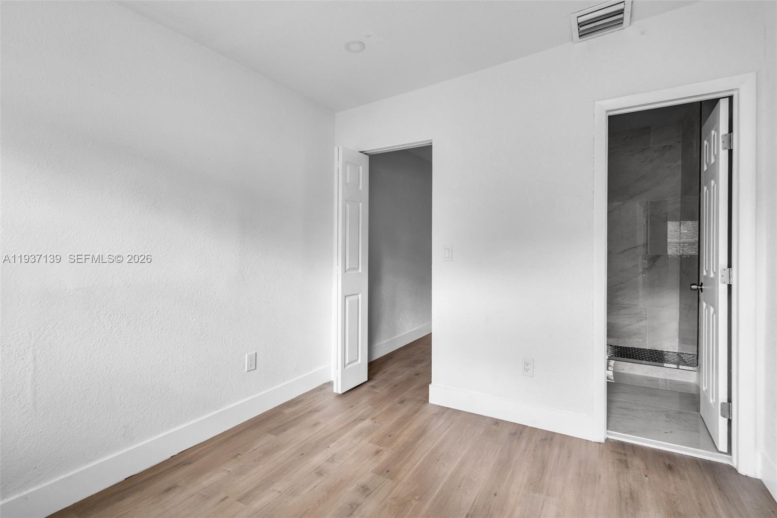 BISCAYNE VILLAGE HEIGHTS - Residential