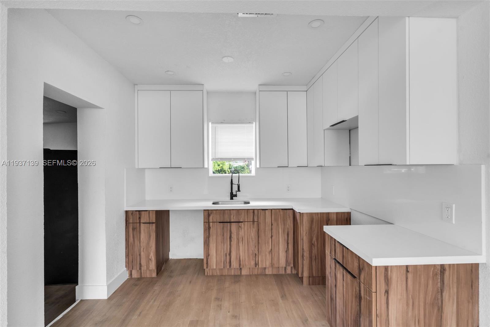 BISCAYNE VILLAGE HEIGHTS - Residential