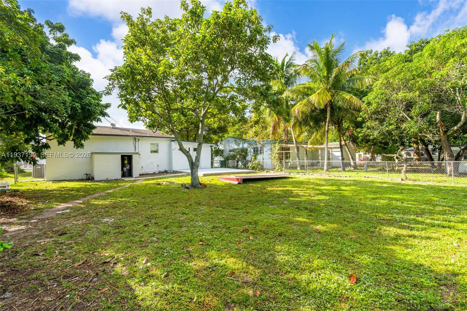 BISCAYNE VILLAGE HEIGHTS - Residential