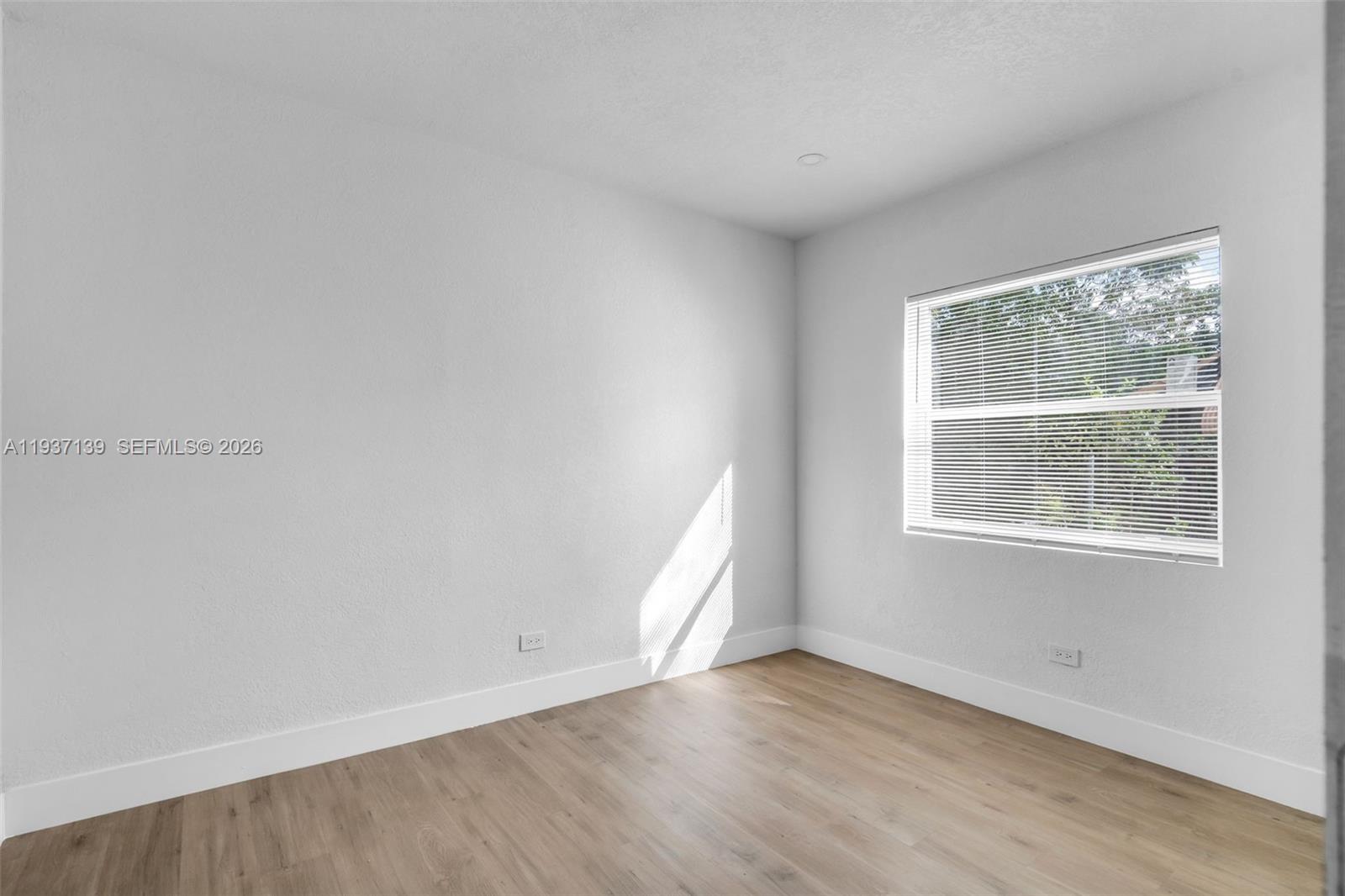 BISCAYNE VILLAGE HEIGHTS - Residential