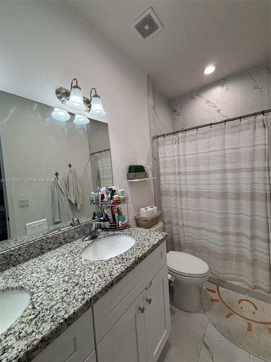 TOWNHOMES ON COCONUT PALM - Residential