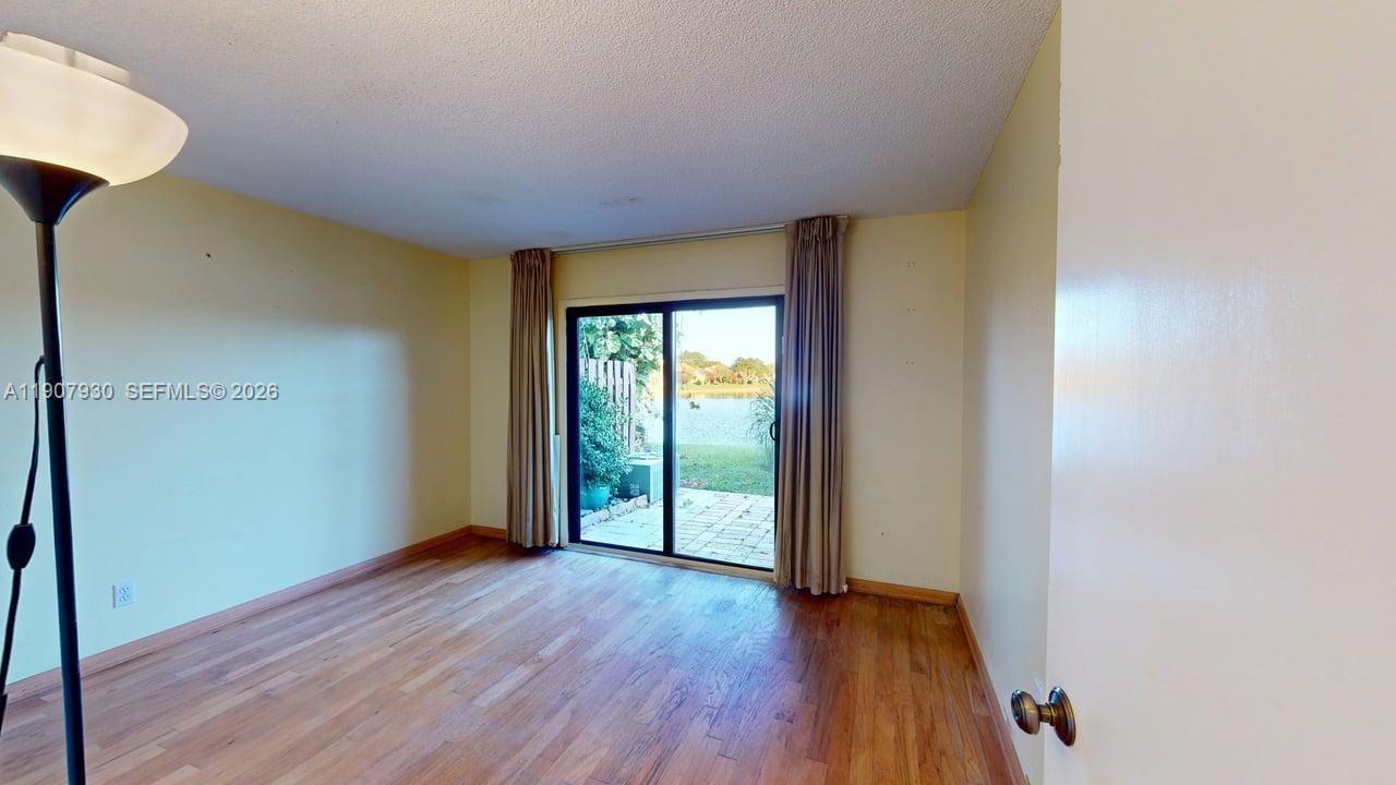 PINE ISLAND LAKES TOWNHOME - Residential