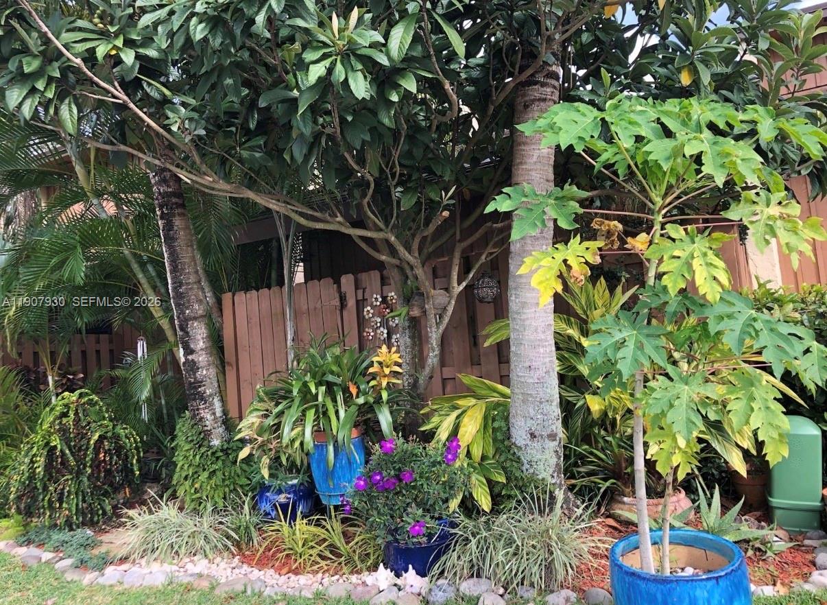 PINE ISLAND LAKES TOWNHOME - Residential