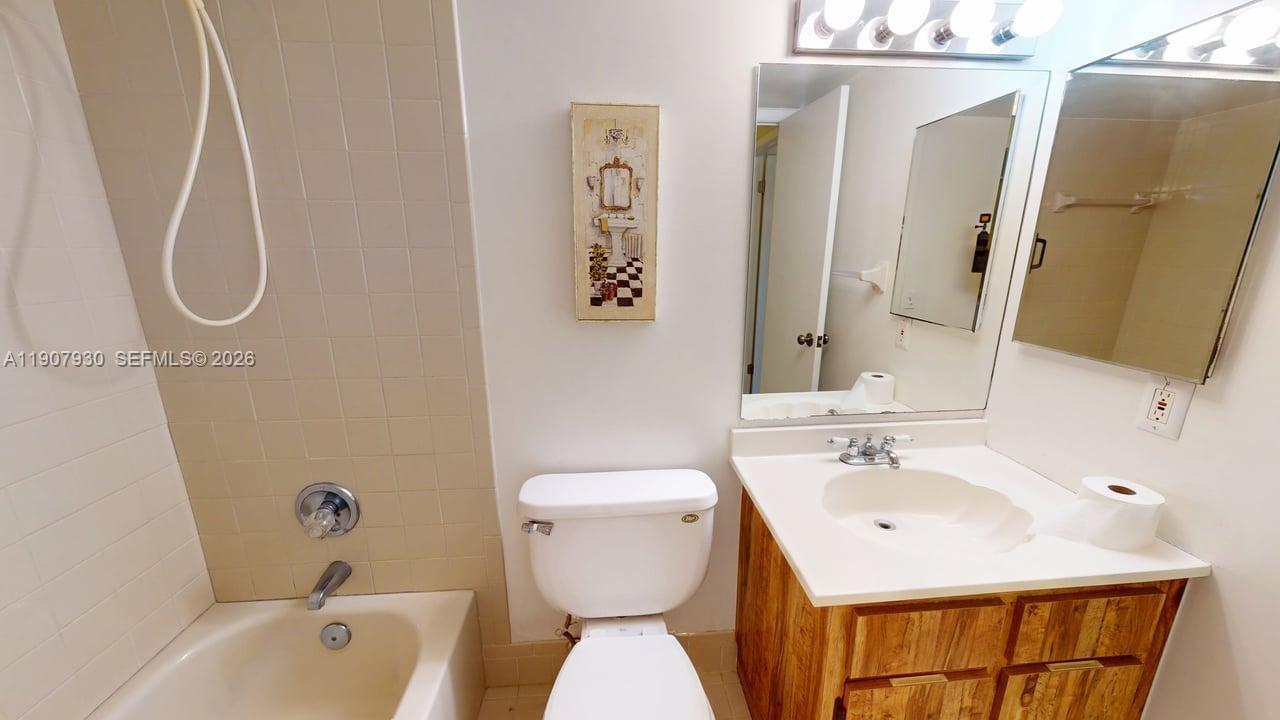 PINE ISLAND LAKES TOWNHOME - Residential