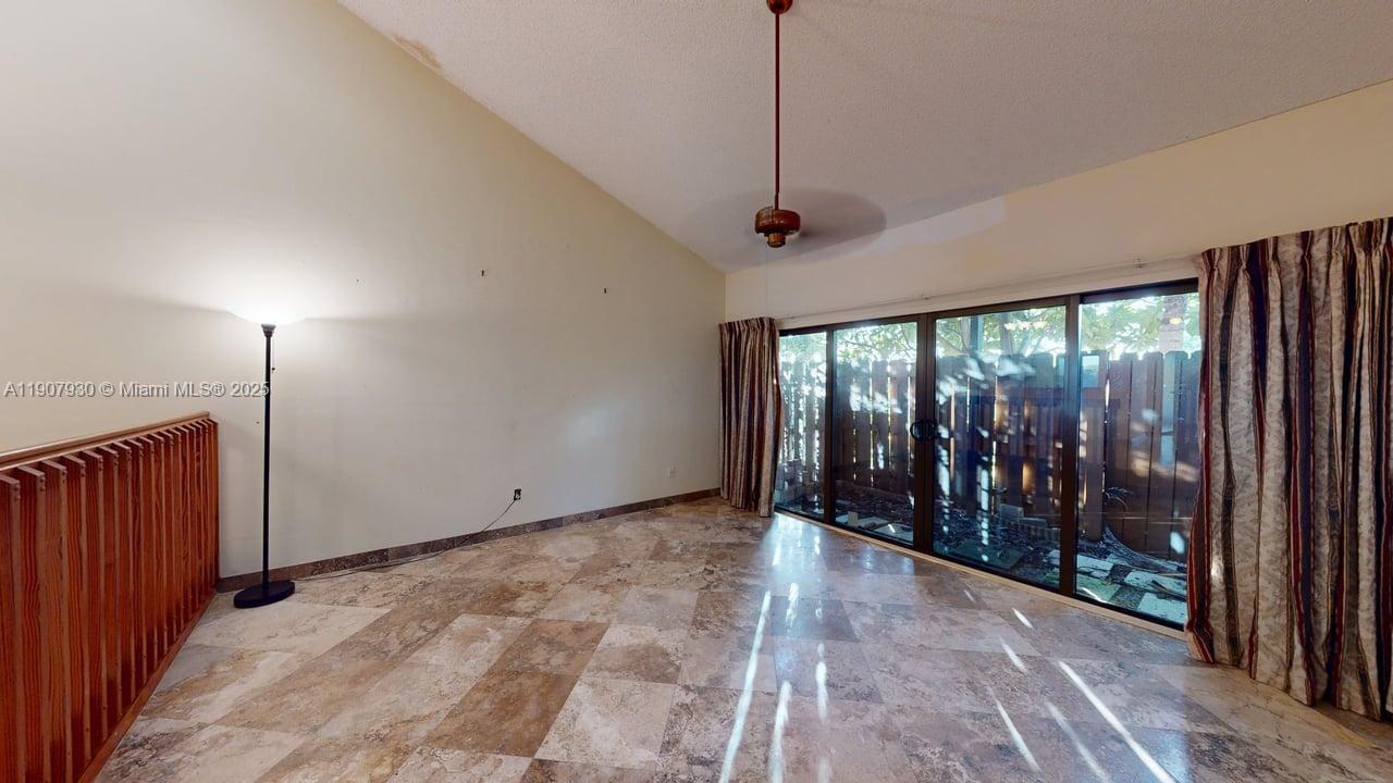 PINE ISLAND LAKES TOWNHOME - Residential