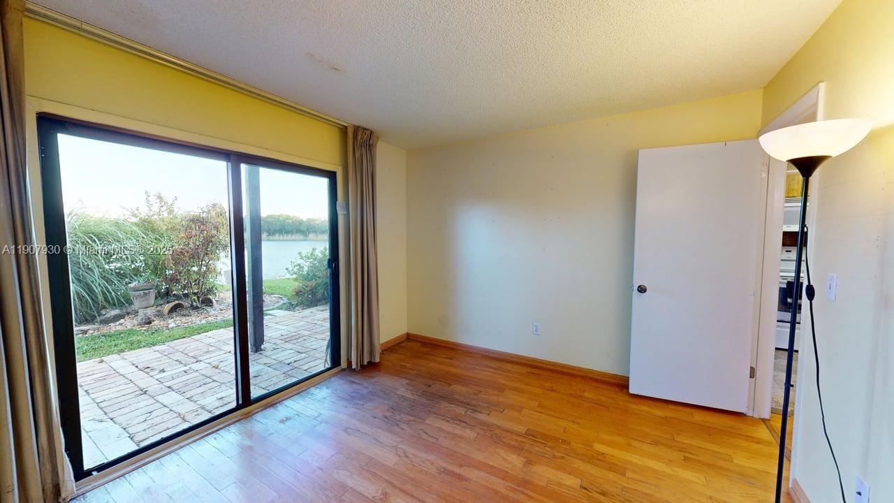 PINE ISLAND LAKES TOWNHOME - Residential