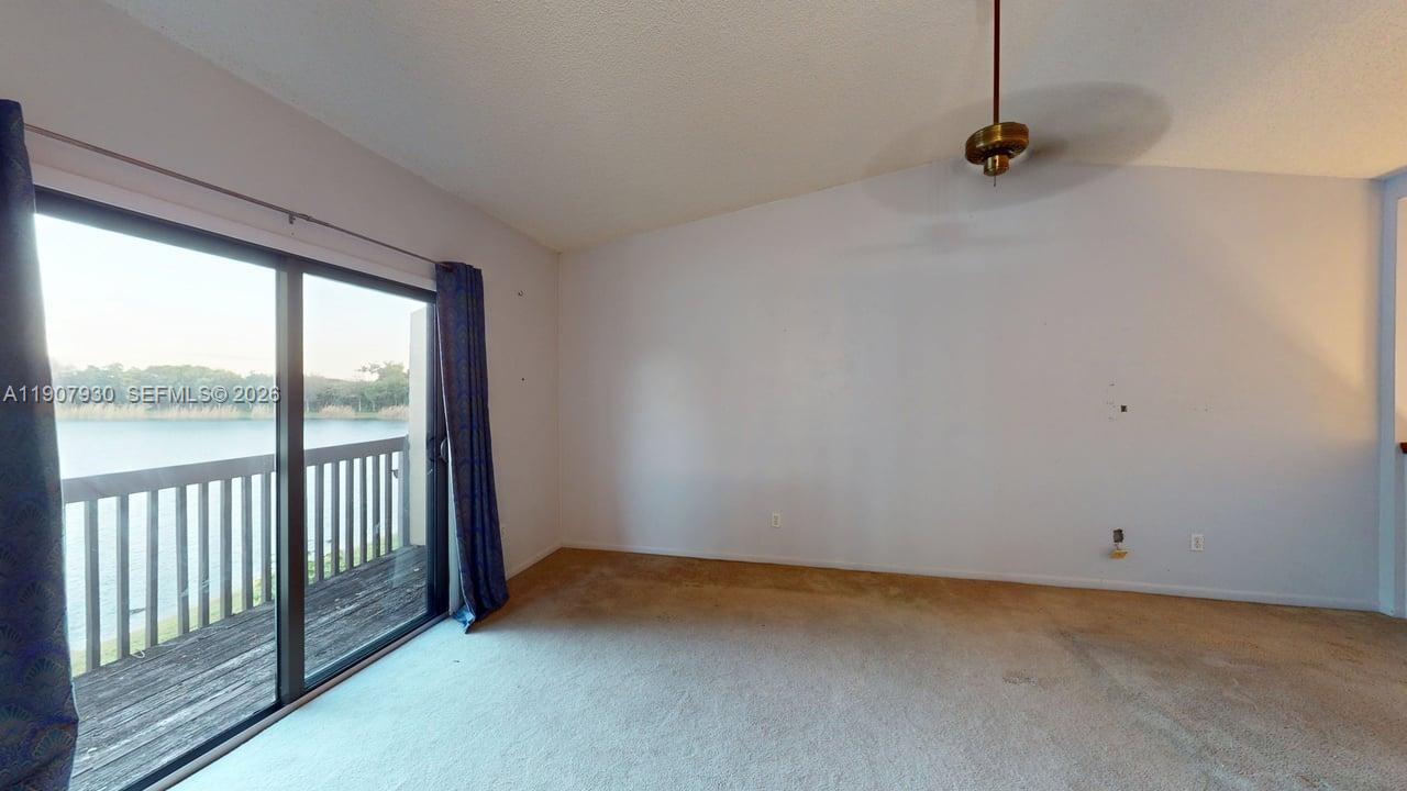 PINE ISLAND LAKES TOWNHOME - Residential