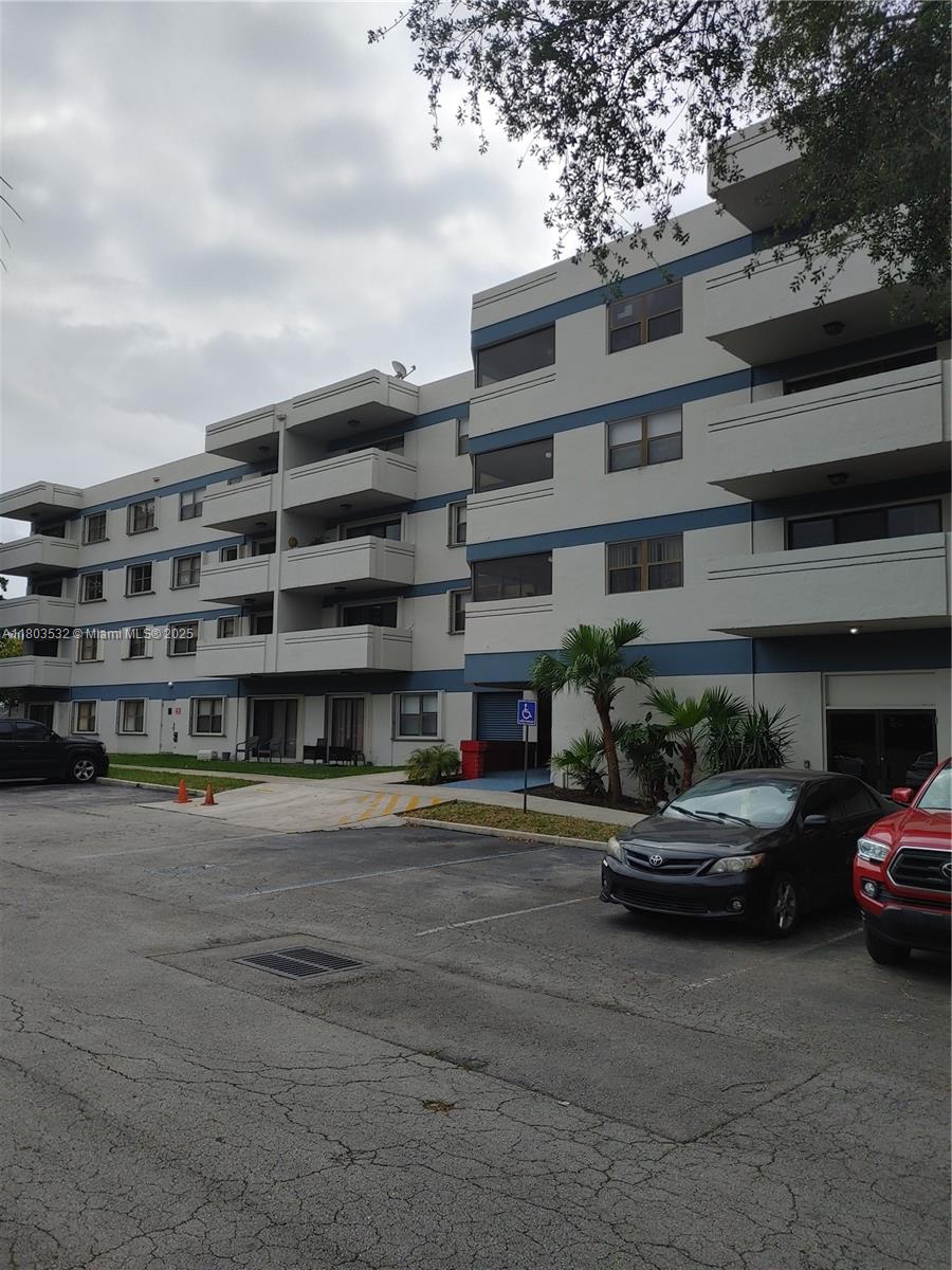Property for Sale at 1891 N 61st Ave B206, Hollywood, Broward County, Florida - Bedrooms: 1 
Bathrooms: 1  - $190,000